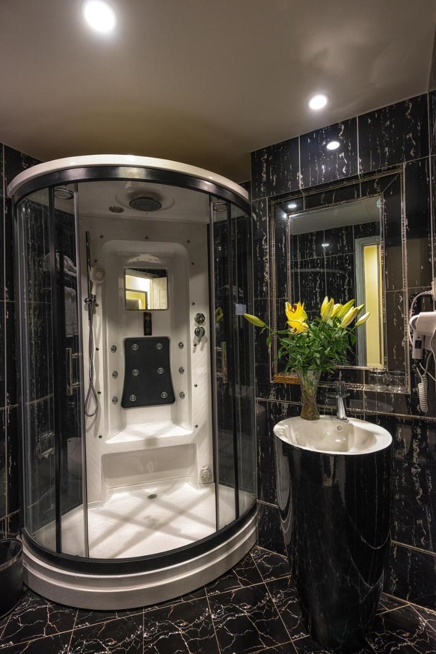 Tuong VI Hotel Saigon Ho Şi Min Dış mekan fotoğraf